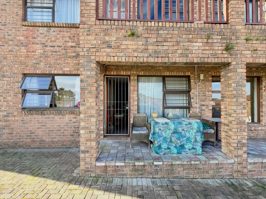 3 Bedroom Property for Sale in Kabega Park Eastern Cape